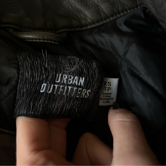 leather jacket - Picture 7 of 7